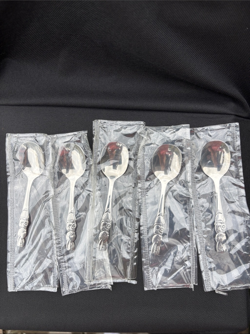 1 Oneida Peter Rabbit Baby Soup Spoon Unused Stainless Flatware